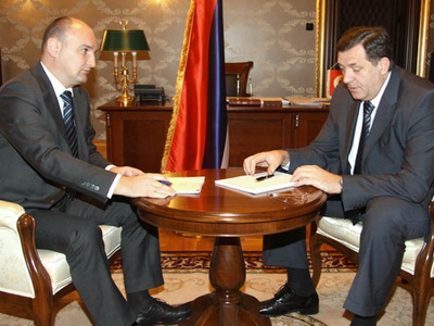 dodik i dzombic2.jpg