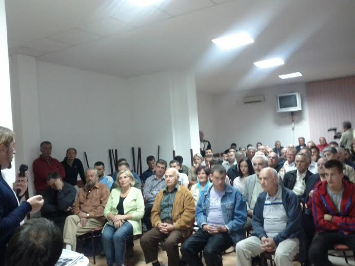 Tribina u Gorici.jpg