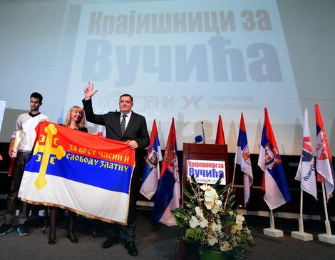 Dodik barjak.jpg