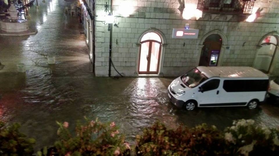 Potopljena Glavna ulica.jpg