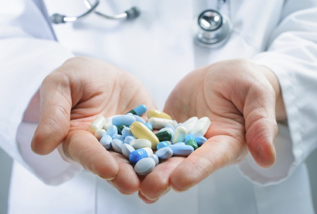 antibiotics_ts_156218085_111813-617x416.jpg